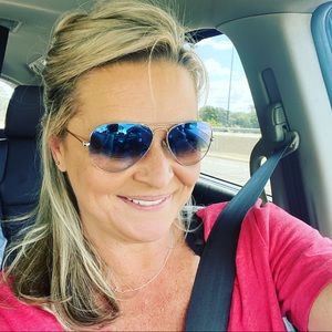 Meet your Posher, Stacy